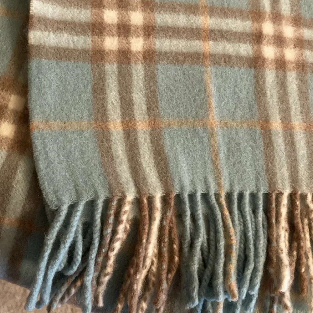 Burberrys Pure Cashmere Scarf Vintage - Picture 2 of 4